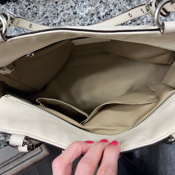 Coach White Leather Shoulder Bag - Picture 5 of 12